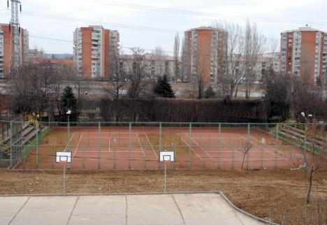 Primăria caută investitor pentru modernizarea bazei sportive din Ioşia